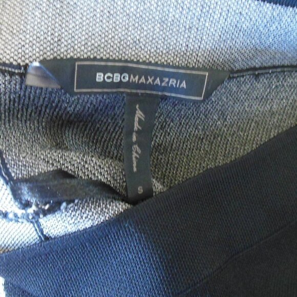 BCBGMaxAzria Black and Grey Floral Knit Skirt - Picture 2 of 3